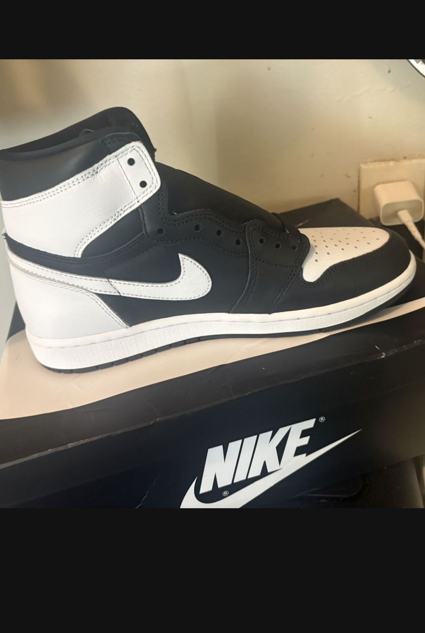 Brand New Air Jorden High Og Reverse Panda New Size 9.5