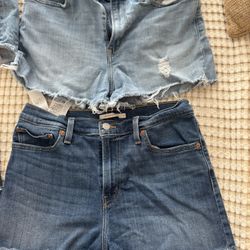 Levis Shorts Size 32 Lot Of 2