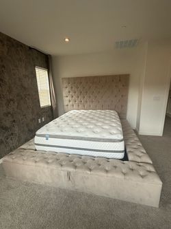 Luxury Beige Queen Tufted Upholstered Platform Bed Frame