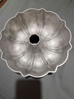 Choco flan pan was $30. Reduced to $25.00 vintage good brand / material in Donna