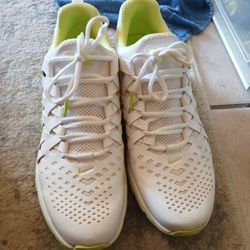 9 NEW PAIRS MEN'S NIKE SHOES 