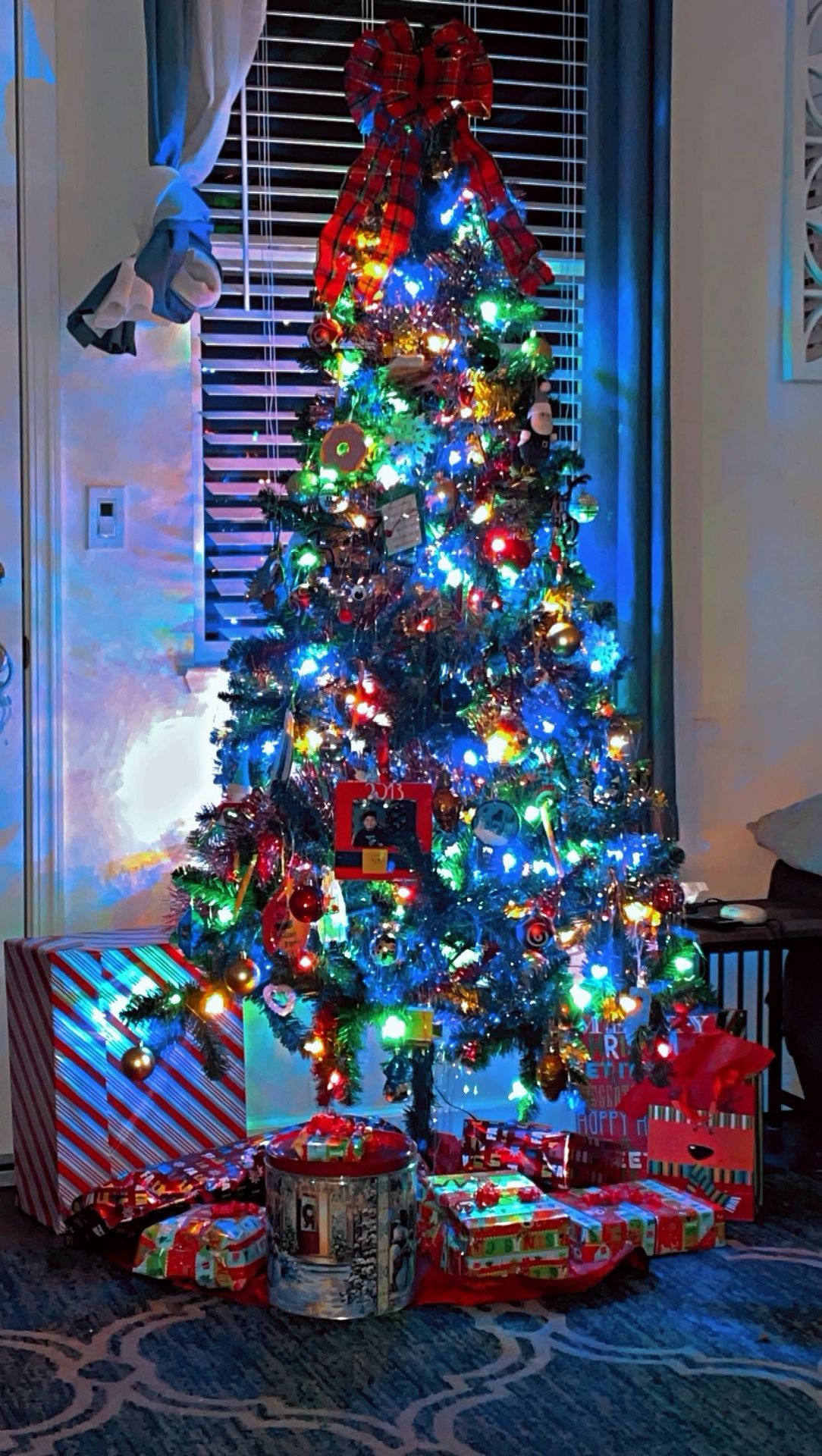 6.5 Ft LED Artificial Christmas Tree