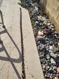 Heavy duty metal chain