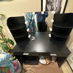 Clean Cute Makeup Vanity