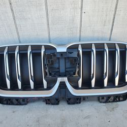 Bmw X1 Grill 2022-2025 W/Shutter OEM