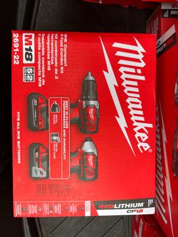 Milwaukee M18 2 Drill + 2 Battery Kit