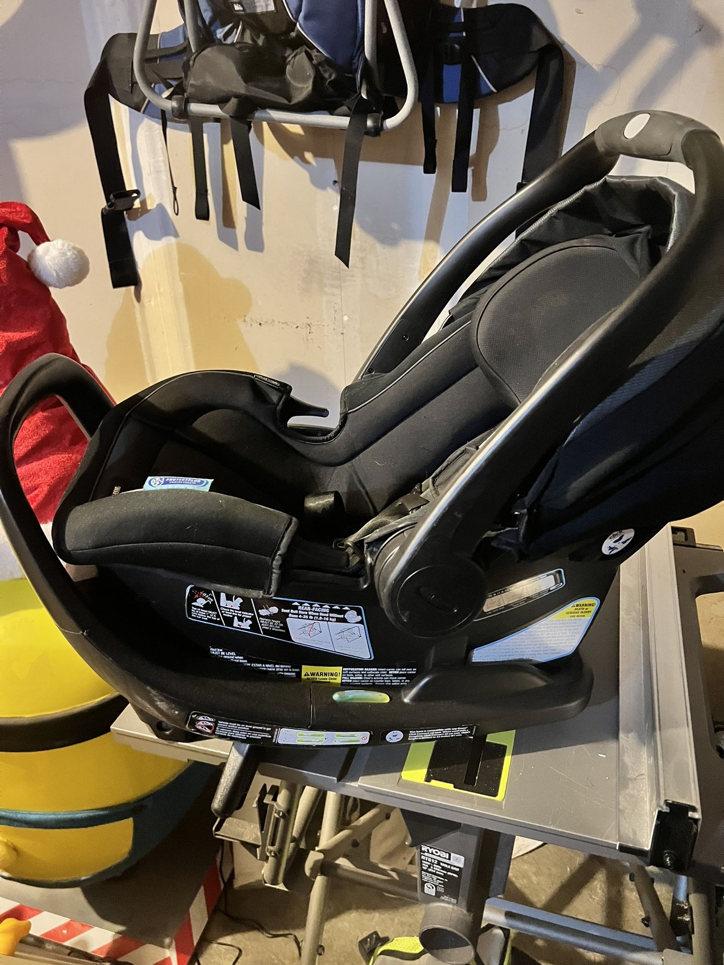 Graco Infant Car Seat And Base