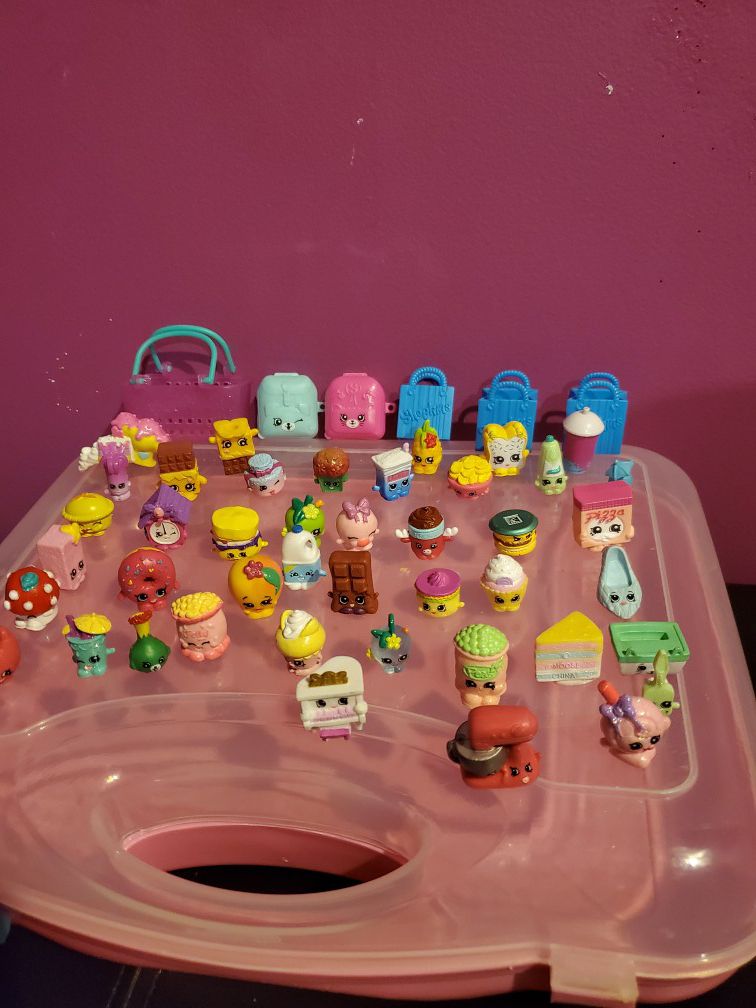 shopkins there are 55 pieces of shopkins all in good condition