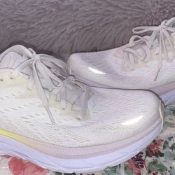 Hoka Size 9.5B Women