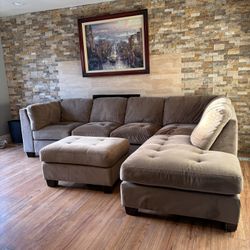 FREE DELIVERY- Costco 2-Piece Sectional Sofa 