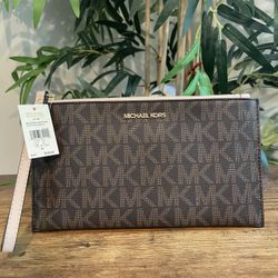 Michael Kors LG Zip Clutch Wristlet