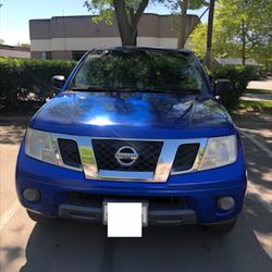 2012 Nissan Frontier pickup clean title