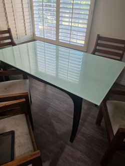 Free table/chairs