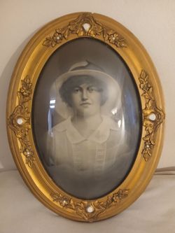Antique Convex Bubble Glass Frame Gold Gilt w/ Victorian Sepia Portrait 25" x 19" *50.00 Firm*