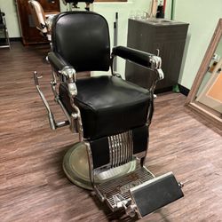 1960 Belmont Takara Barber Chair