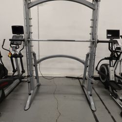Used Matrix MG-PL62 Linear Smith Machine PL62BE Strength System