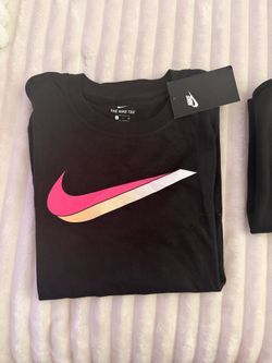 Nike Women’s XS Black T-shirt’s Bundle $20