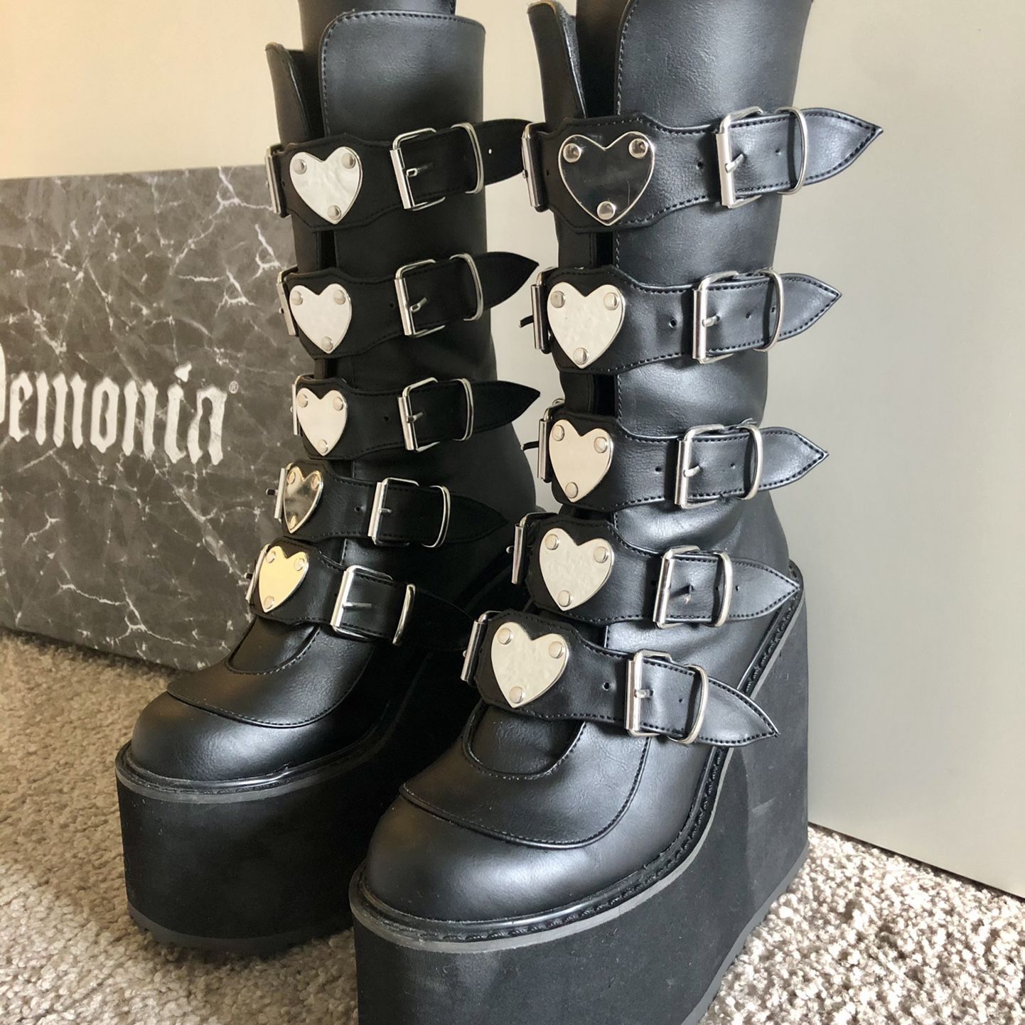 Demonia heart shop buckle