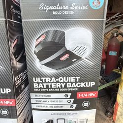 Genie 1-1/4 HP Garage Door Opener (Battery Backup) – Contractor Bulk Deal
