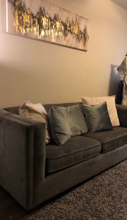 Sofa - 4 seater Excellent Condition
