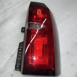 OEM Chevrolet Chevy Tahoe Rear Passenger Tail Light 15 - 20