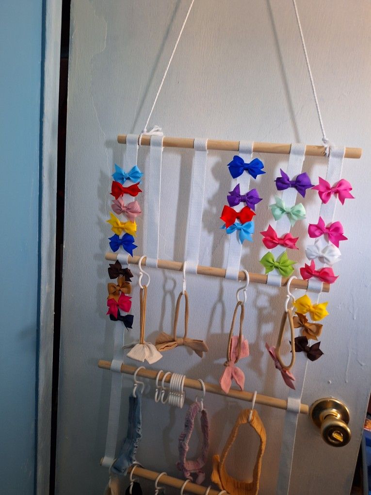 Hair Accessorie Holder With Handbands And Bows