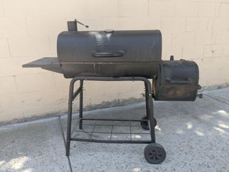Char-Griller Offset Smoker Charcoal Grill