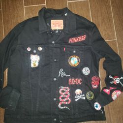 Levis  Patched Custom Jacket  XXL 