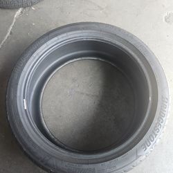 255/40/20 Bridgestone tire 255 40 20