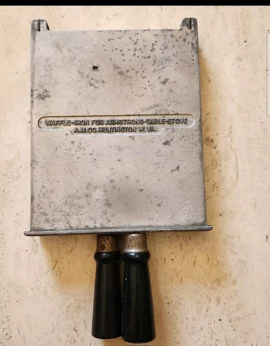 Vintage Waffle Iron Armstrong