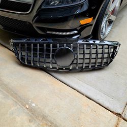 Mercedes  2011-2014 CLS 5500 GTR Style Grill 