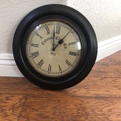 Medium size clock