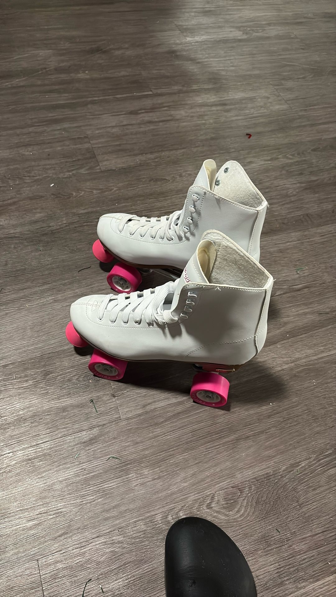 Size 11 Women’s Roller Skates