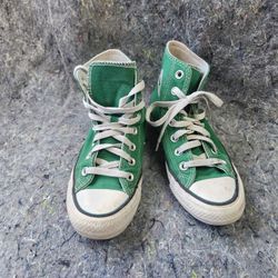 Classic green Converse high top sneakers
Size 5.5 Women