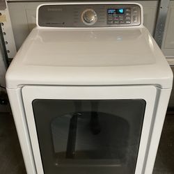 Samsung 7.5 Cubic Foot Gas Dryer. Free Local Delivery!