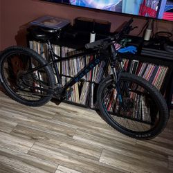 Haro Double Peak 27.5 Mountain Bike