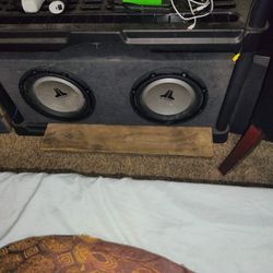 JL AUDIO 2X 12.