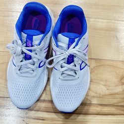 Balance shoes size 7