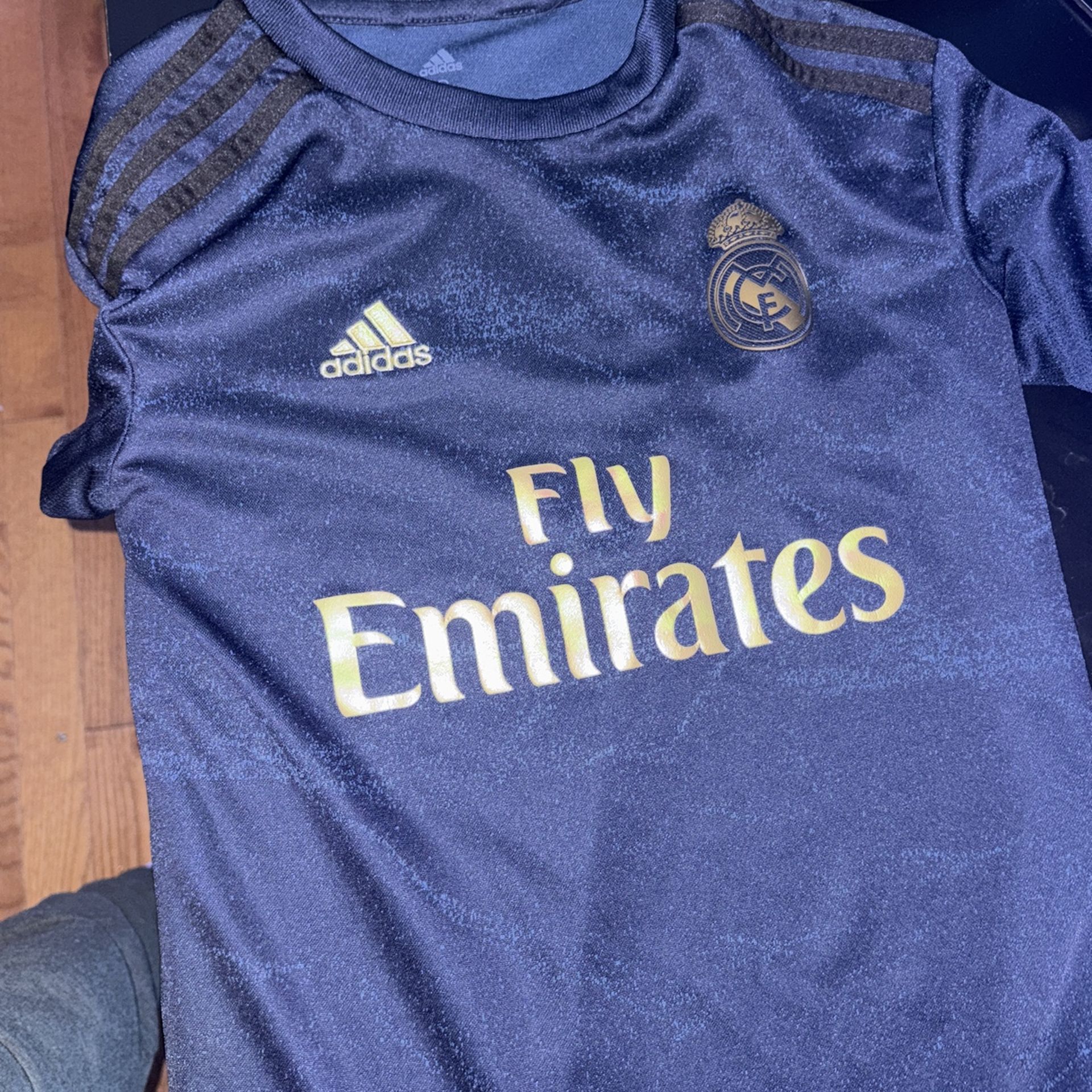 Real Madrid jersey nobody on the back