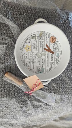 NWT Mudpie Cinnamon Roll Recipe Baker Set
