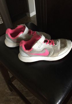 Nike girls youth shoes
