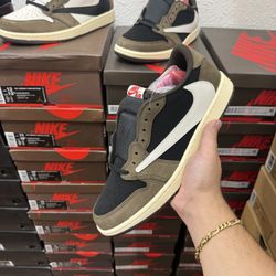 Aj1 low Nike Air Jordan 1 Low Travis Scott Dark Mocha Size 7,7.5,8,8.5,9,9.5,10,10.5,11,12 