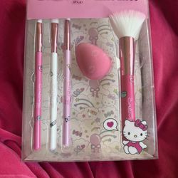 Hello kitty makeup brushes