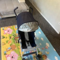 MACLAREN QUEST STROLLER