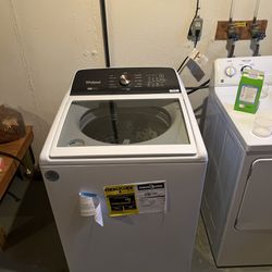 Whirlpool Washer and GE Dryer Set