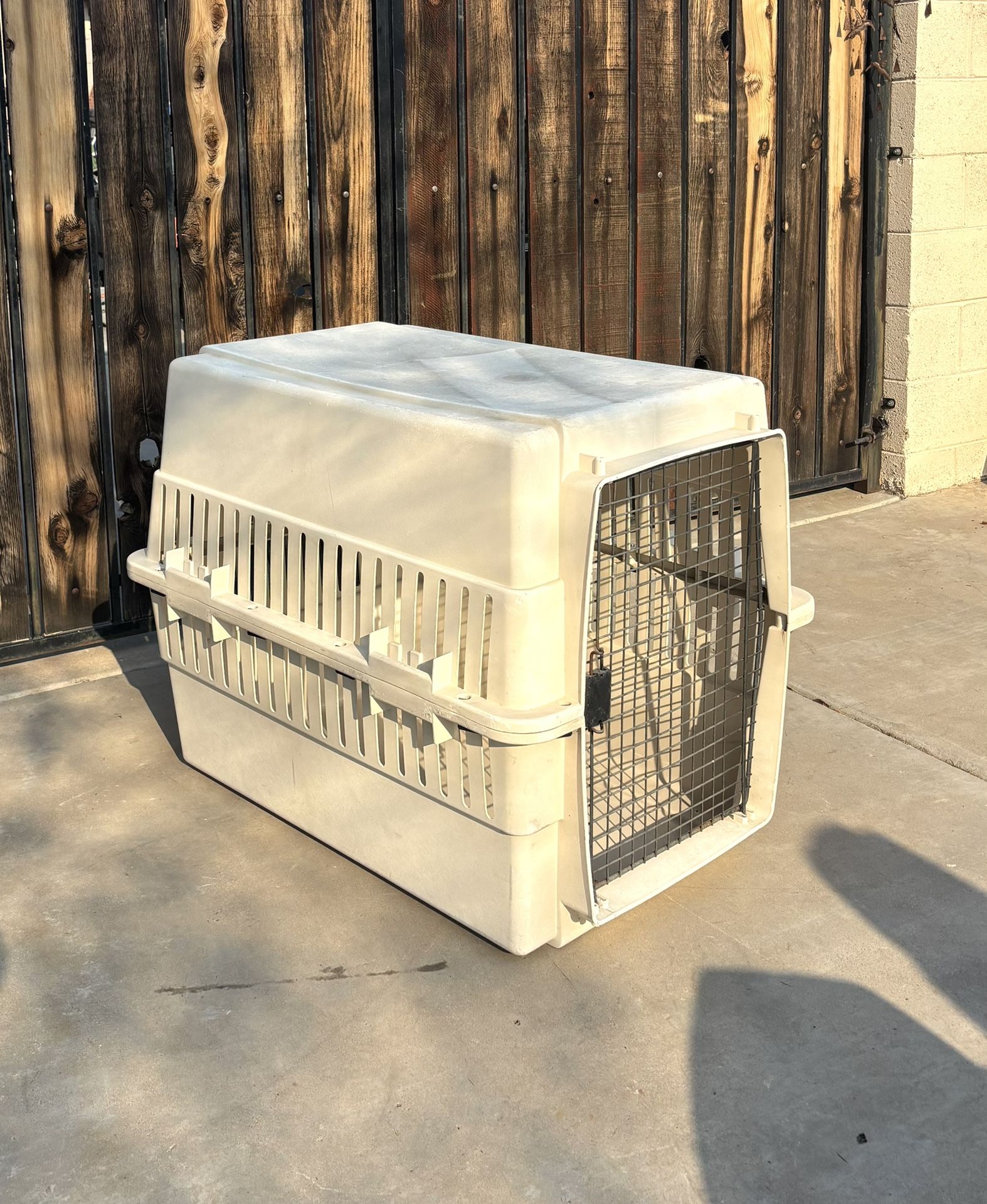 Large Dog Kennel