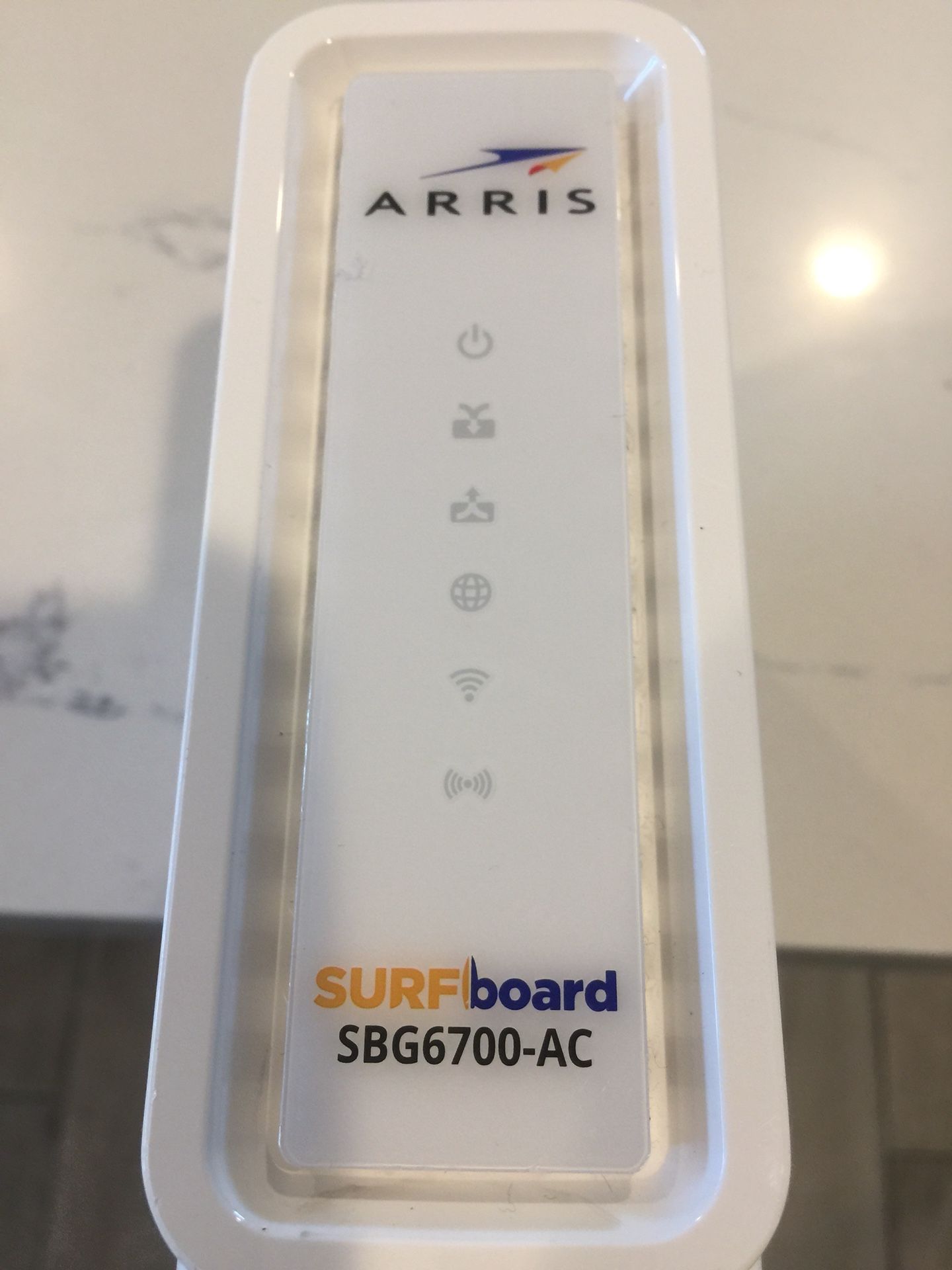 Cable modem Arris Surfboard SBG6700-AC