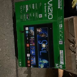 Vizio 32” TV D Series