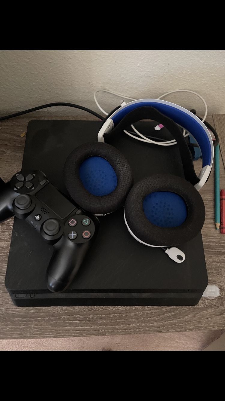 PS4 ~ Headphones Pros and 2 Remote Controls