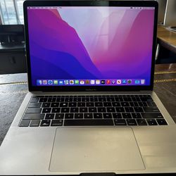 Macbook Pro 13 inches- MacOS Monterey